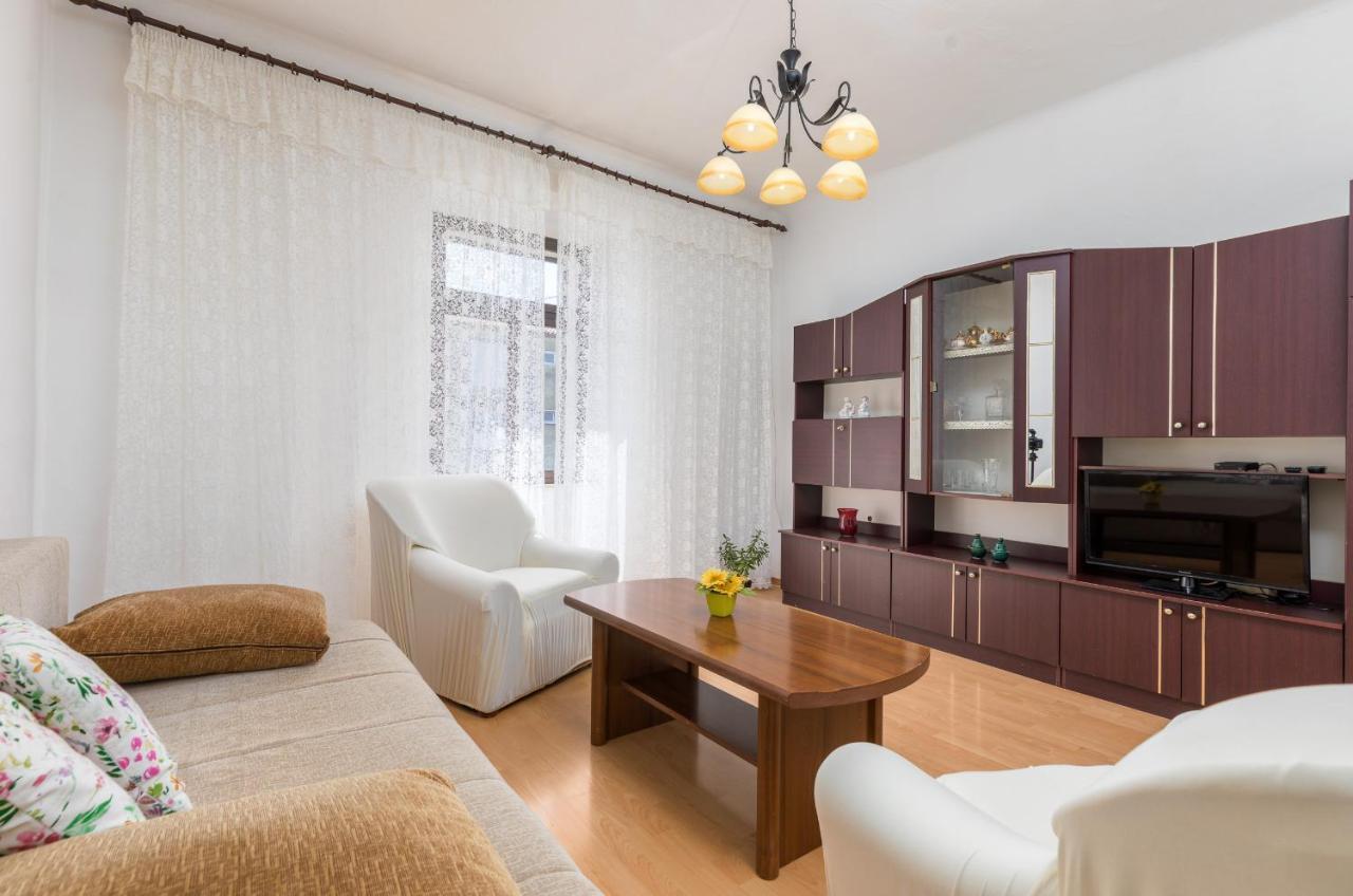 Apartment Ana Fažana Kültér fotó