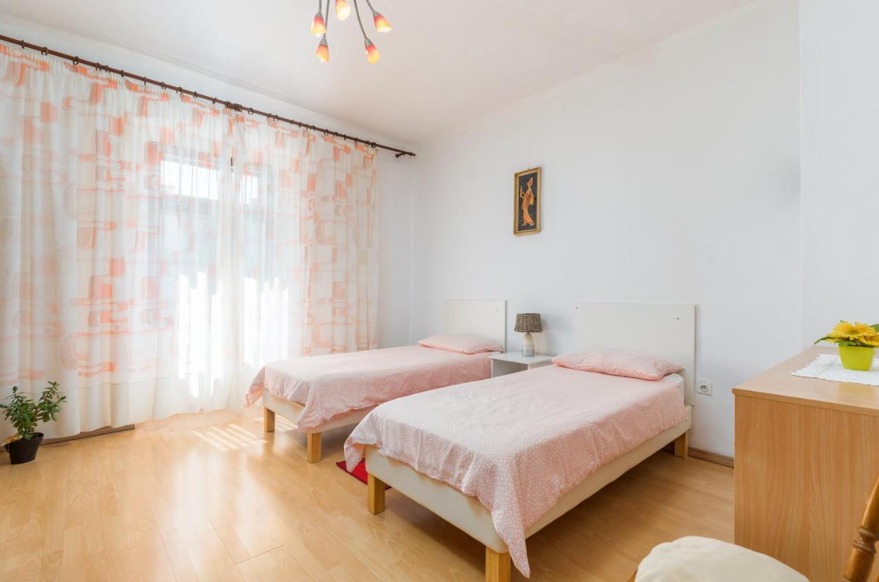 Apartment Ana Fažana Kültér fotó