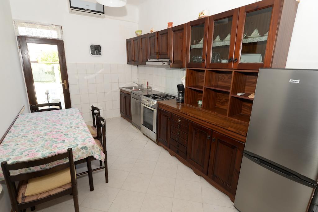 Apartment Ana Fažana Szoba fotó
